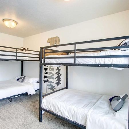 Family-Friendly Bear Lake Vacation Rental Гардън Сити Екстериор снимка